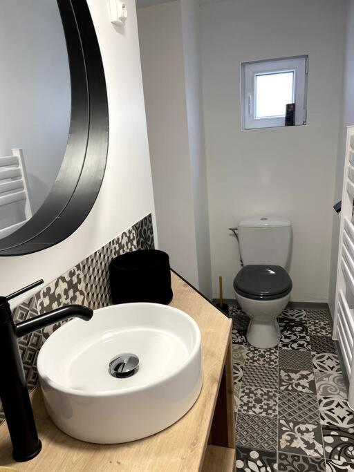 Bel Appartement Sur Cour Plein Centre Ville Et Parking Moulins  Exterior foto